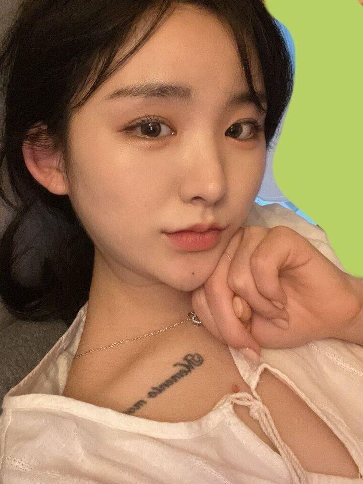 反差少妇酒店和大哥偷吃