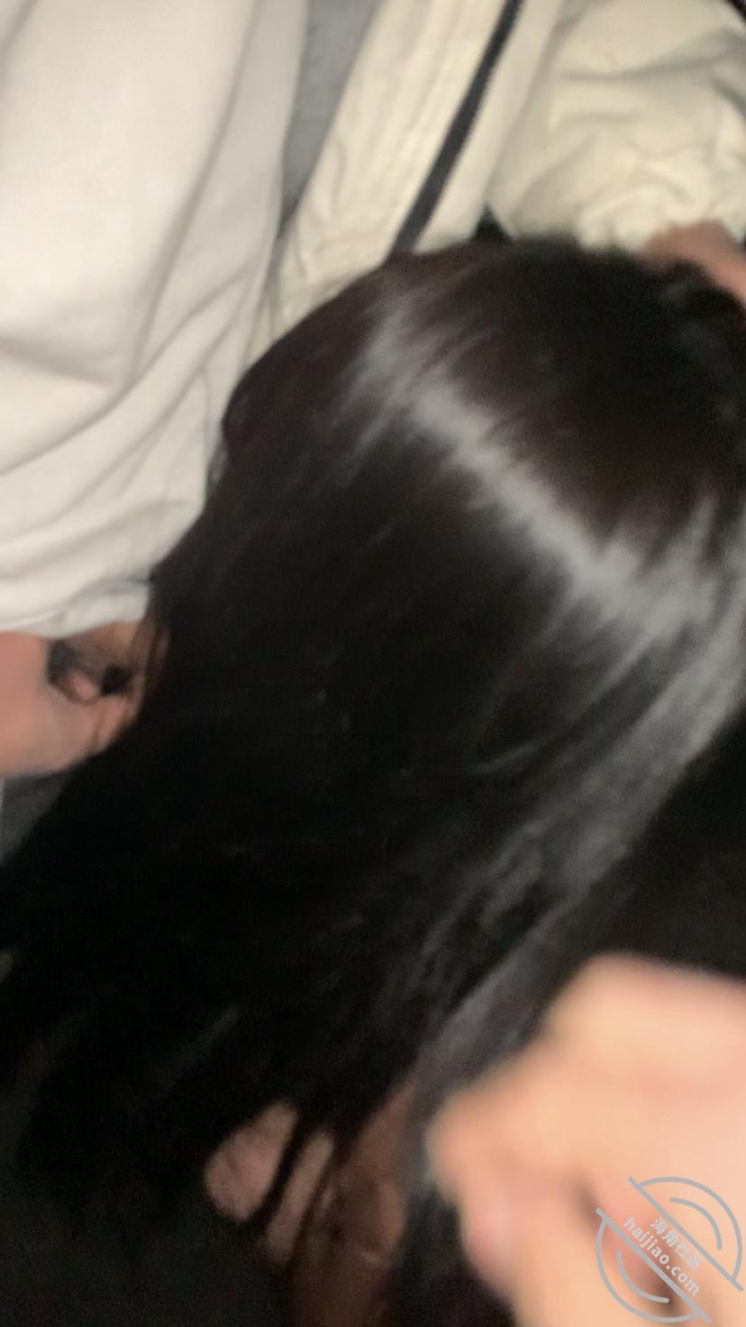 调教娇妻在厕所给大学生口交,脱了娇妻裤子没想到逼逼那么多水