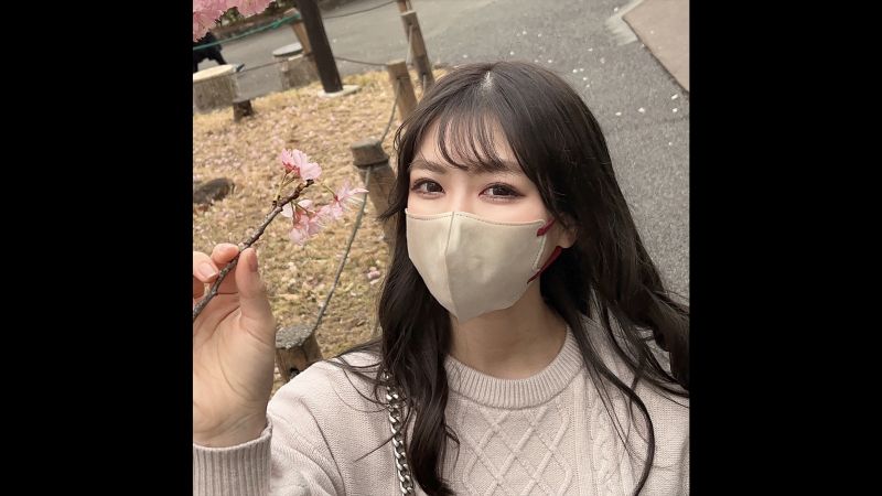 平时认真工作的OL美味地吃肉棒，被抽插湿透阴部高潮连连二次中出！ FC2-PPV-3534949