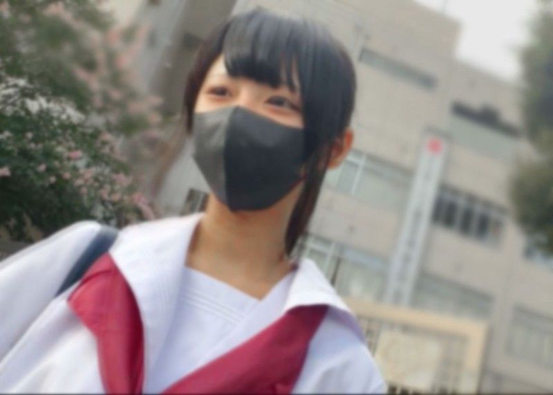 （现）147公分未发达学生妹。纯情可怜女友的处女毕业纪录。 part 1 FC2-PPV-3754949