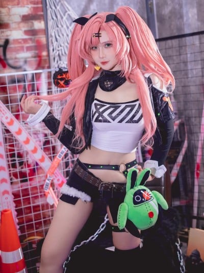 Pyoncos cosplay Nicole Demara – Zenless Zone Zero