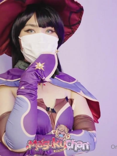 Masukuchan cosplay Mona – Genshin Impact