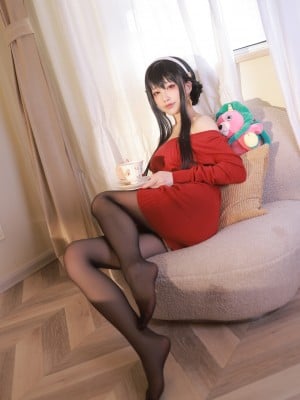 水淼- 红色毛衣