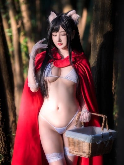 您的蛋蛋 – Little Red Riding Hood