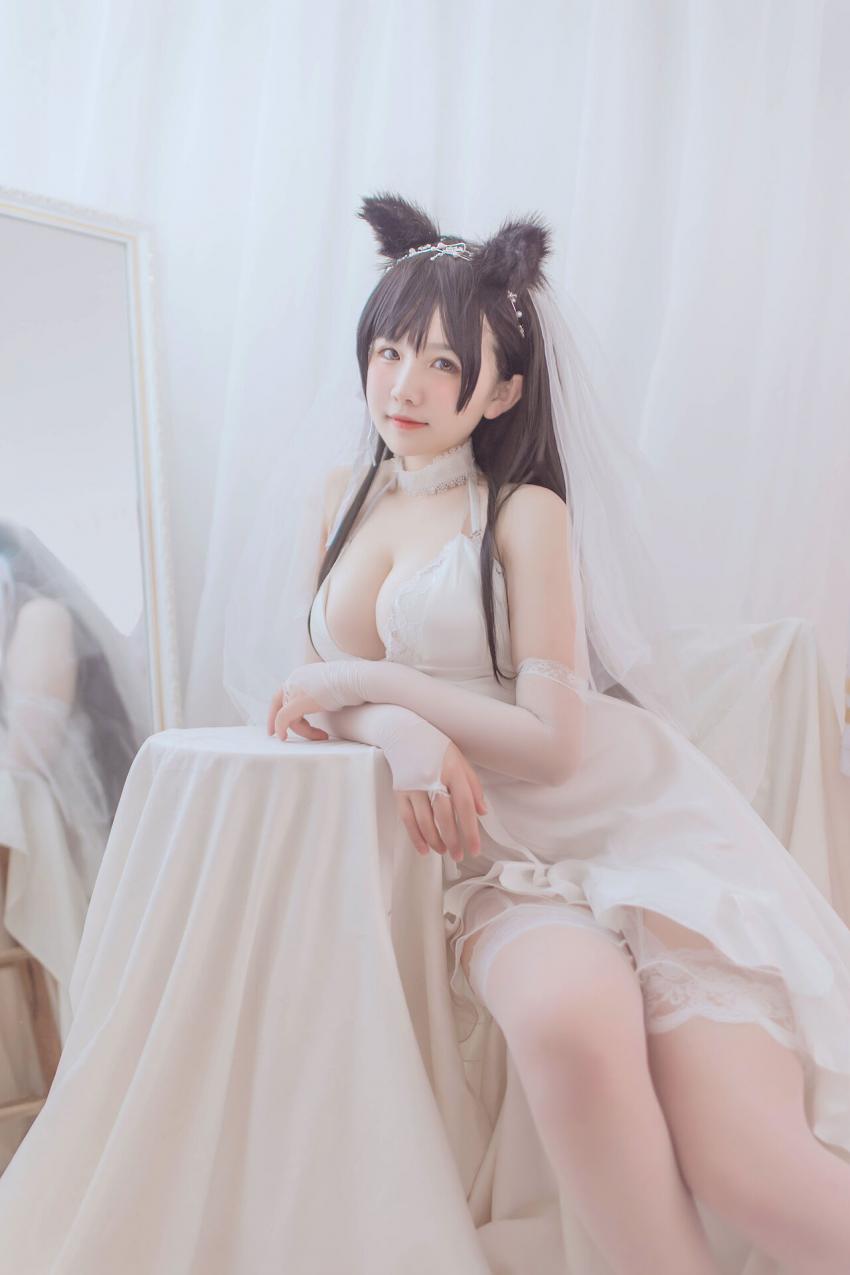 阿半今天很开心  爱宕婚纱