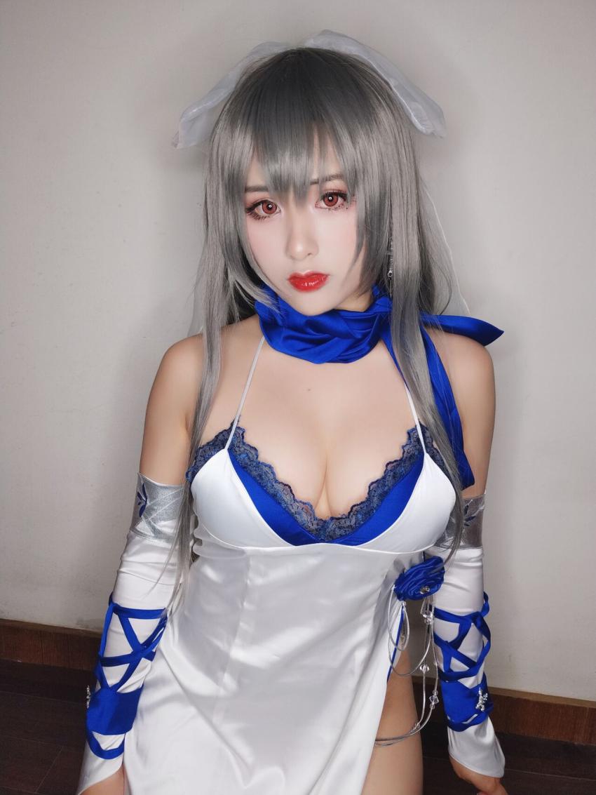 [烟 Zuken] 路易九世礼服自拍