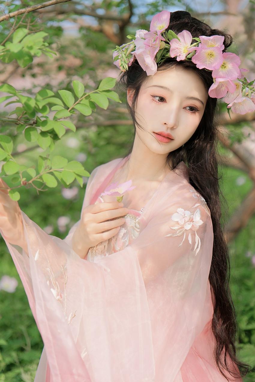 （樱花coser）艺图语 Vol.4267 Lan Yin Shu Zhuang Ji