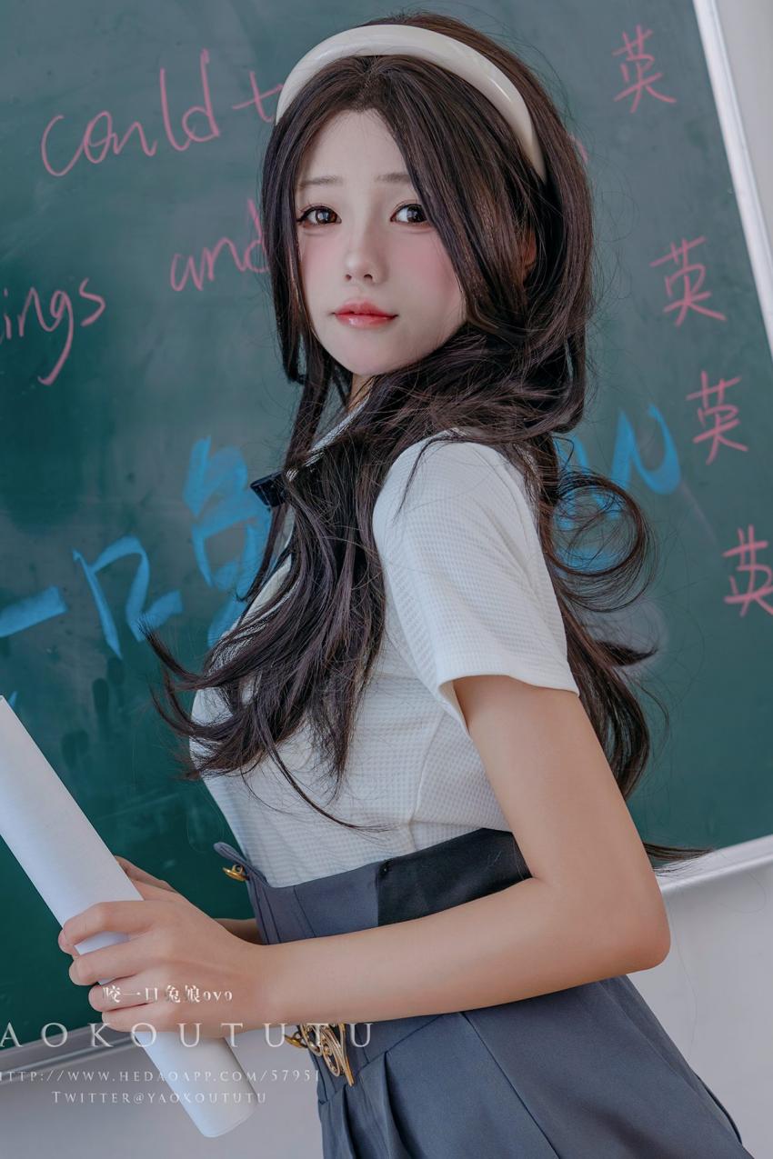 （樱花coser）@黏黏团子兔 – 实习老师的欢迎仪式