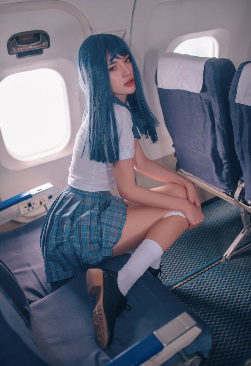 #阿朱 JK露出女神飞机上自慰露点