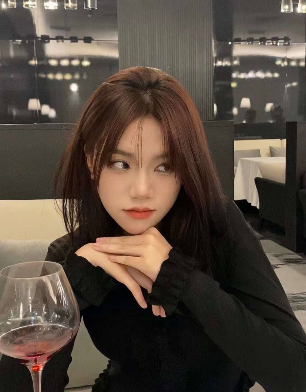 今晚和反差女友喝点酒