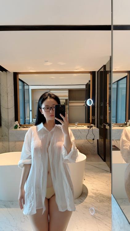 俏妞qiaoniuTT NO.129 男友衬衫