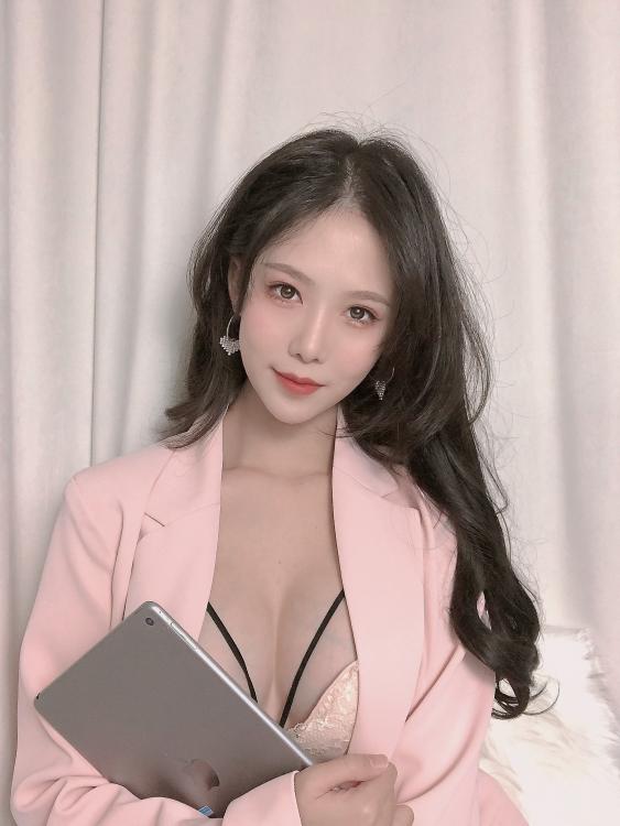 抖娘利世 NO.003 粉色西装