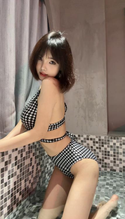 琳铛 NO.015 泳装等你哦