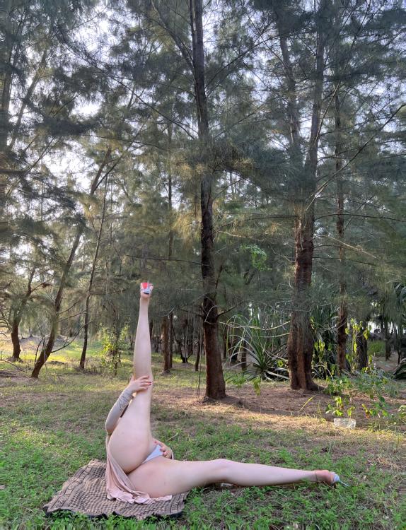 迷人的五姨太 NO.076 招牌动作