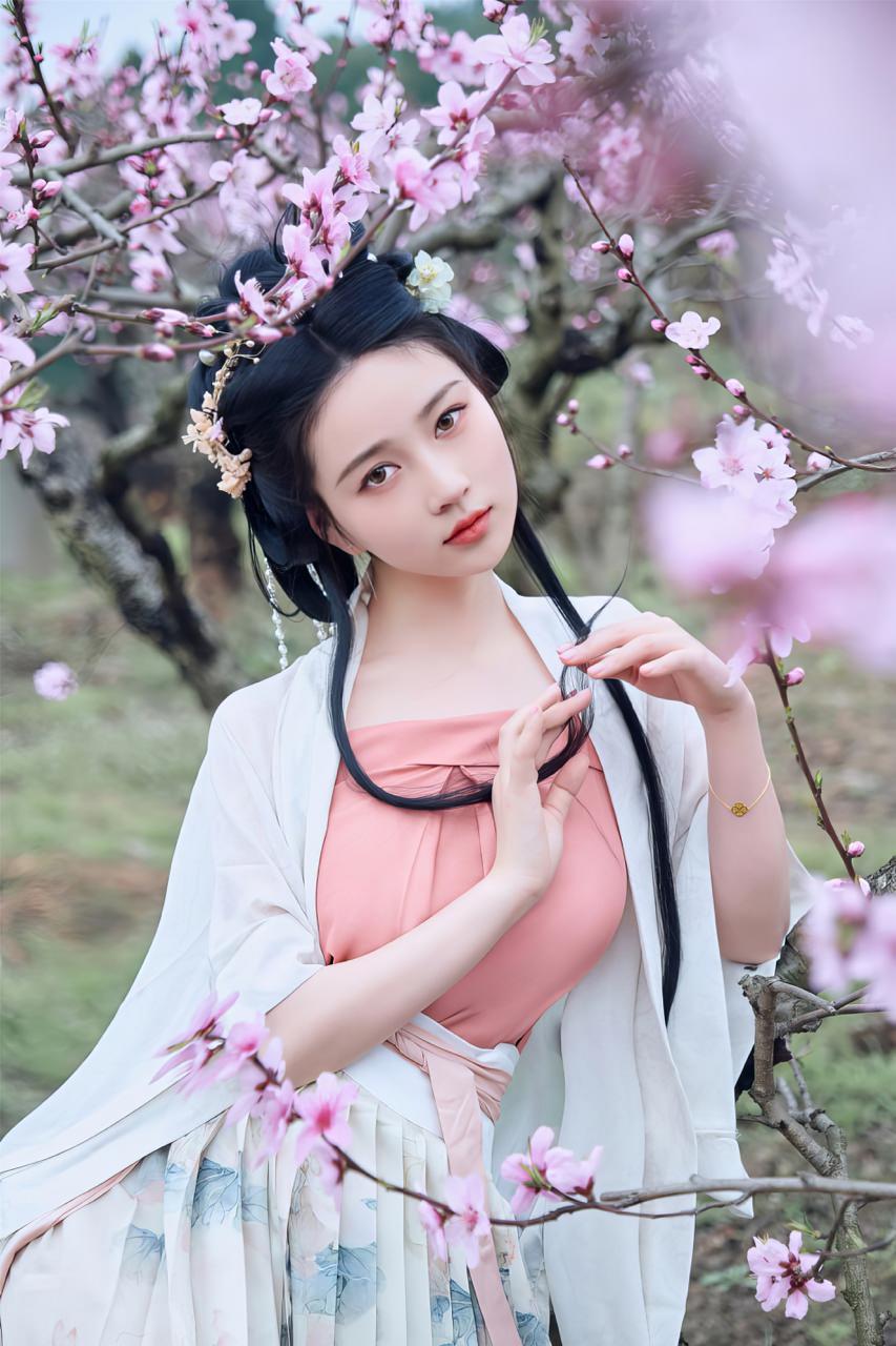 年年 NO.073 三月榕