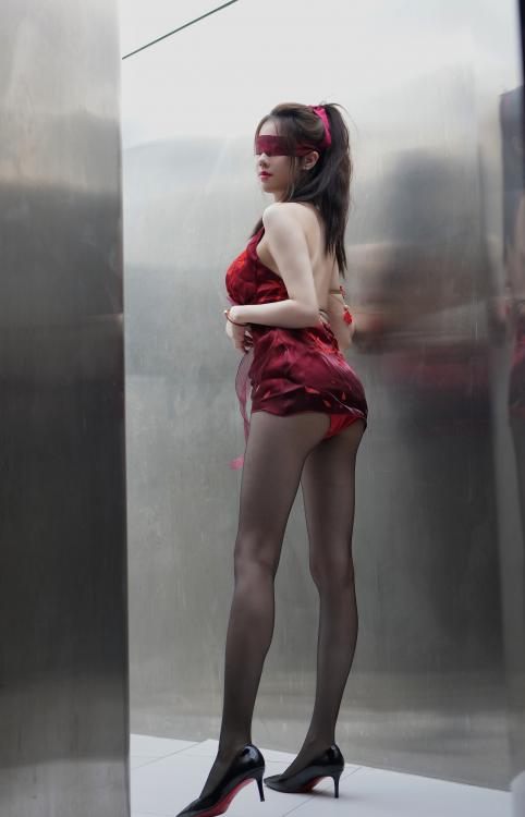 轩子巨二兔 NO.006 今天cos