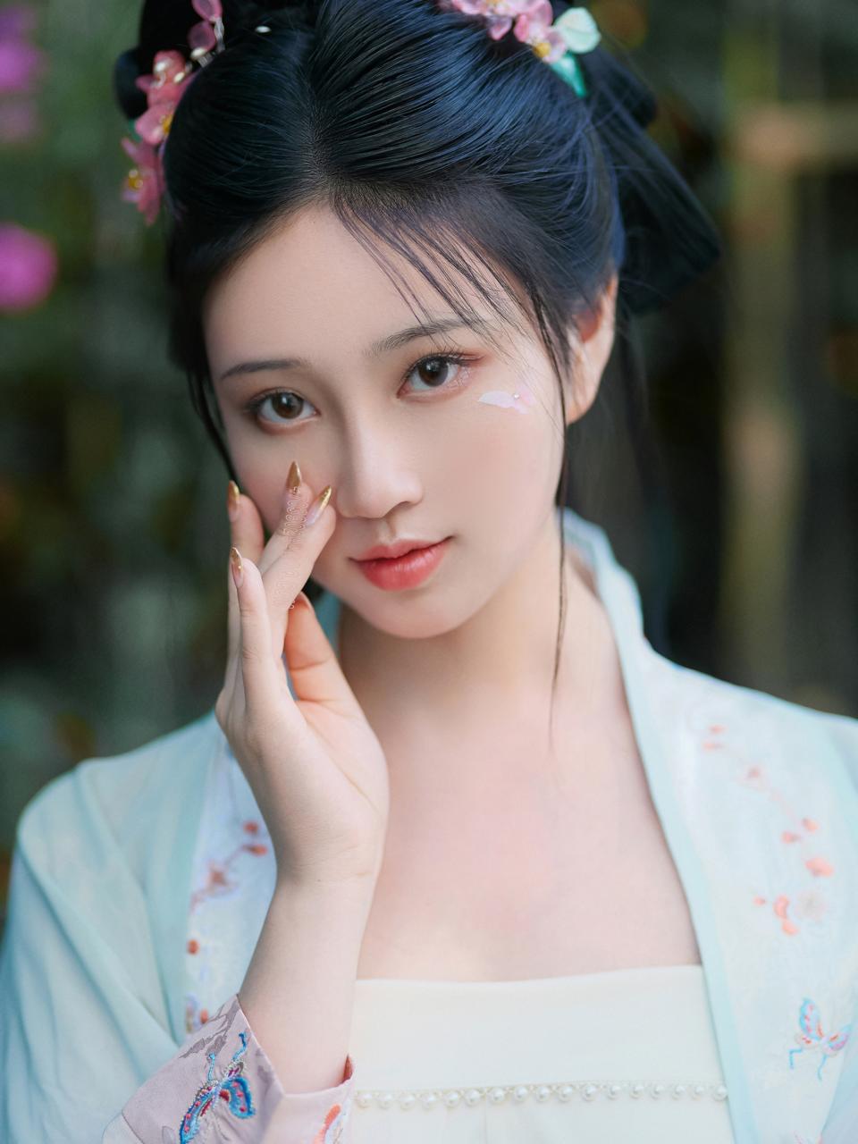 年年 NO.025 花间集