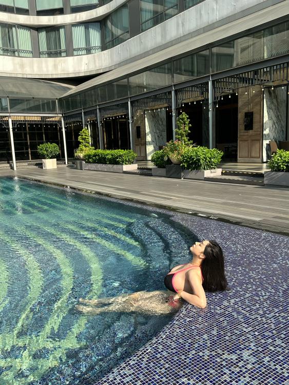 不爱笑的赛琳 NO.018 用心看