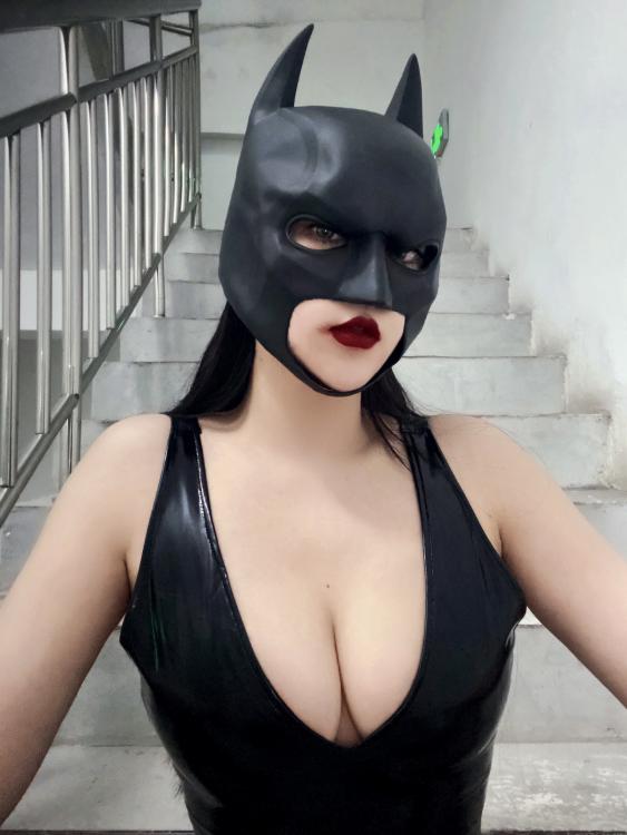 120斤的小王同学 NO.066 想踩你脸