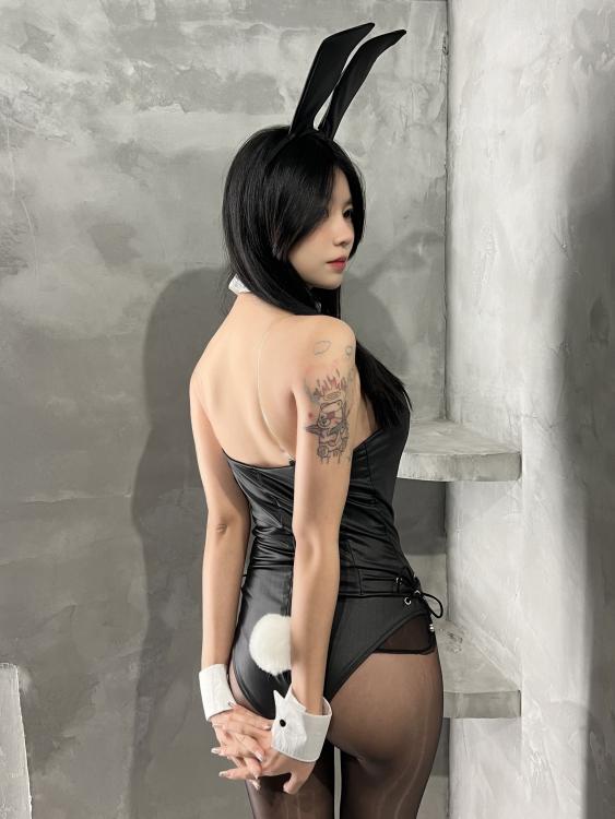 鱼神 NO.048 黑丝兔女郎