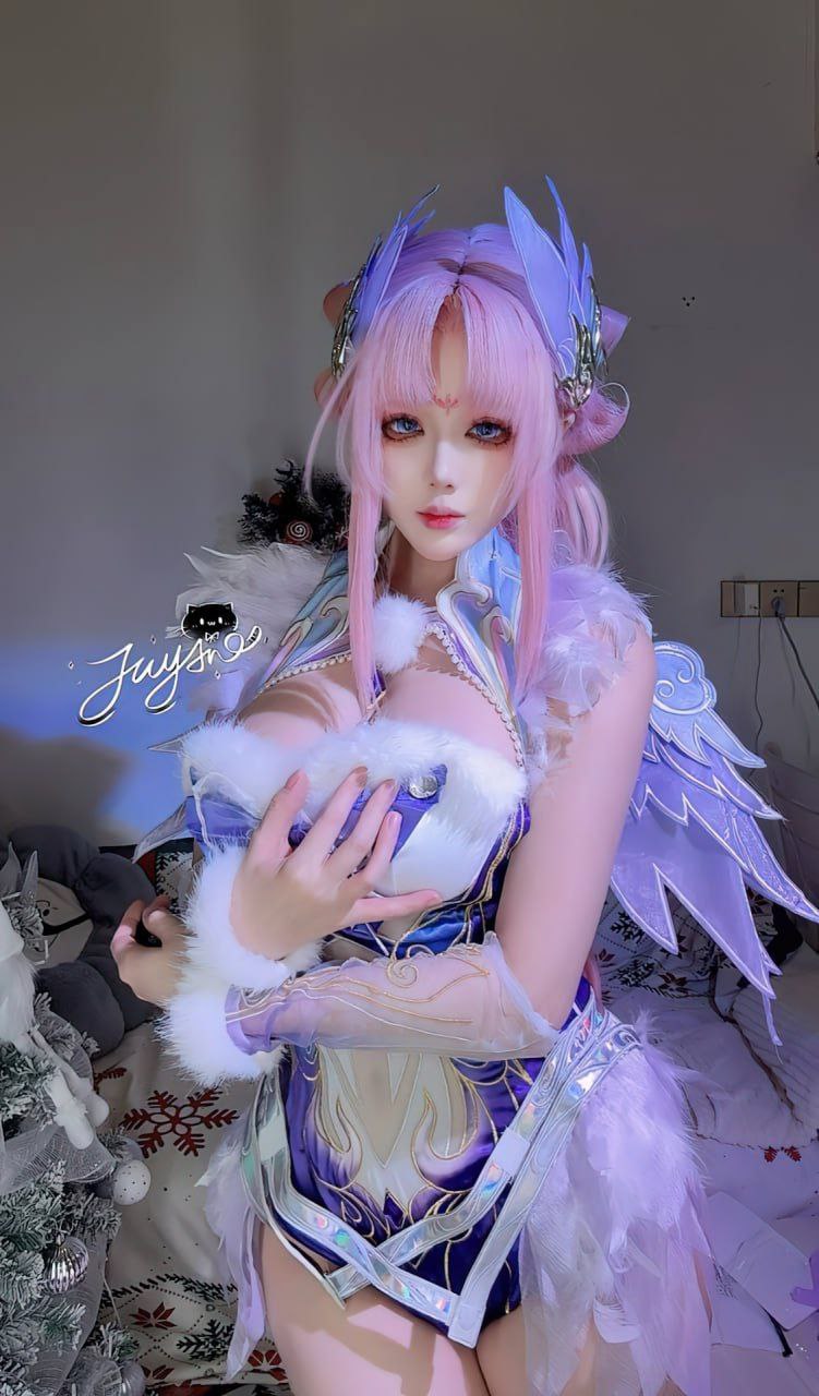 反差学生cos精灵公主戴着翅膀开车爽翻天