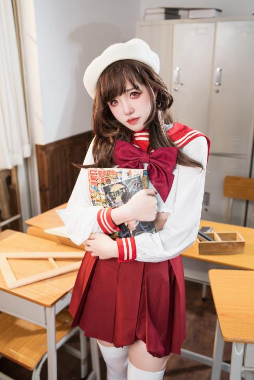 阿薰kaori 白虎女高中生