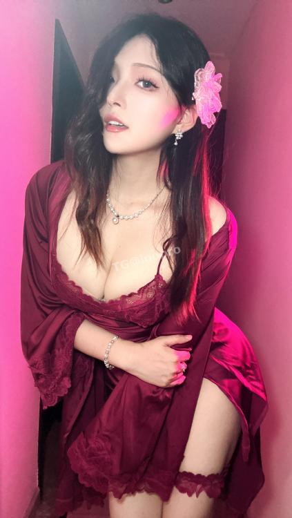 Natsuko夏夏子 紫罗兰