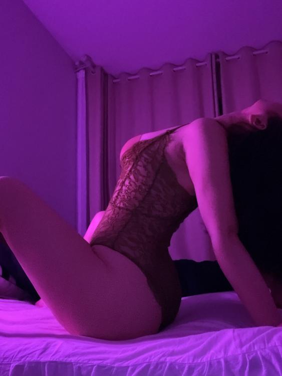 安妮yoo NO.010 霓虹灯下的完美身材