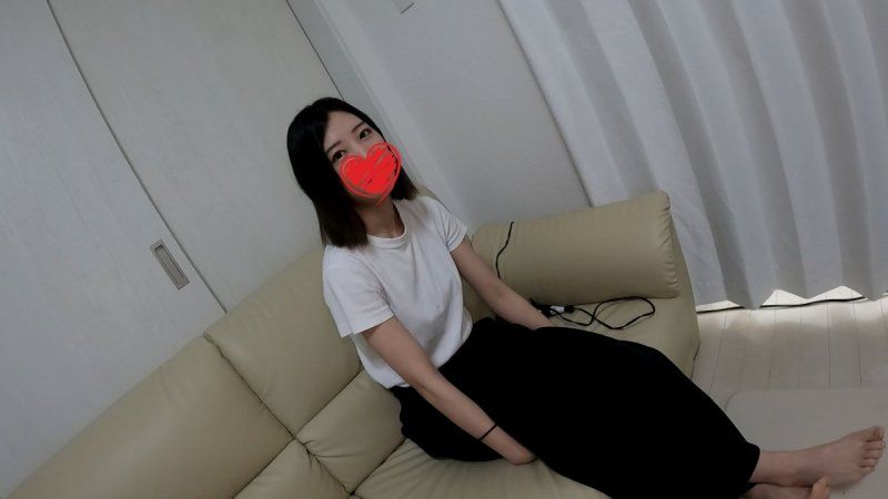 超真实的真枪实弹NTR！在新婚不久的家中♡一边担心老公何时回家，一边让淫乱人妻高潮到不行并中出♡ FC2-PPV-4773576