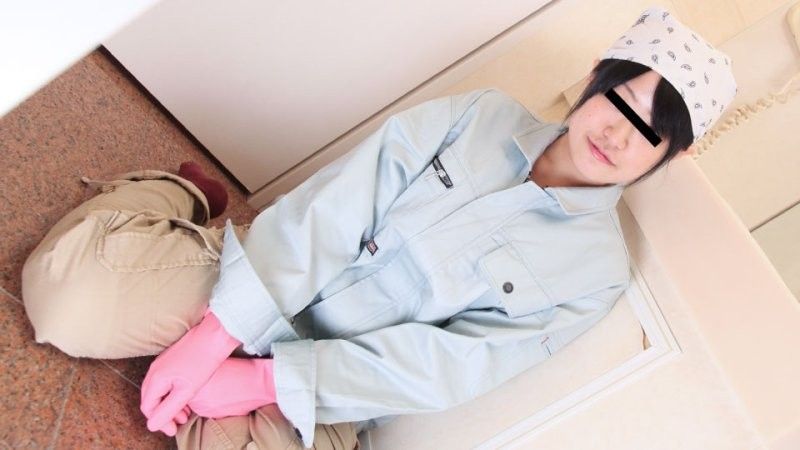 我让一位好色的女清洁工清洗了我的肉棒。 坂田桃 10musume_101724_01