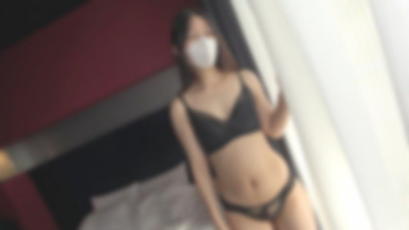 【无码・完全素人插入】29岁的漂亮单身妈妈！2年没SEX，大叔鸡巴硬梆梆！用极粗的无套鸡巴，慢慢地打开她！ FC2-PPV-4807532