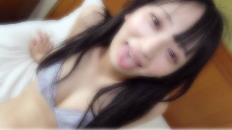 超可爱！【无码】【中出】和反应很好、偶像脸的毛髮美女打情骂俏。但我也喜欢把这种美女当作性慾的处理对象，所以就中出了，然后再做清洁口交。※有特典 FC2-PPV-4786384