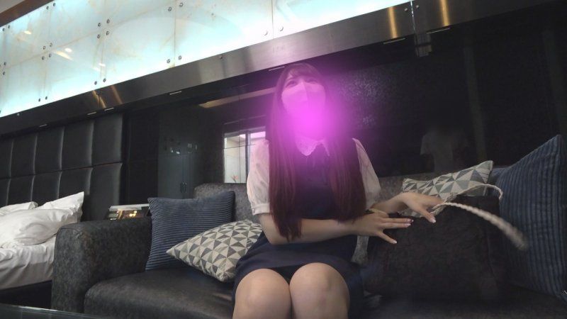 10/13 log：说大坂腔很可爱的专业模特儿。偶像脸。擅自中出。 FC2-PPV-4793067