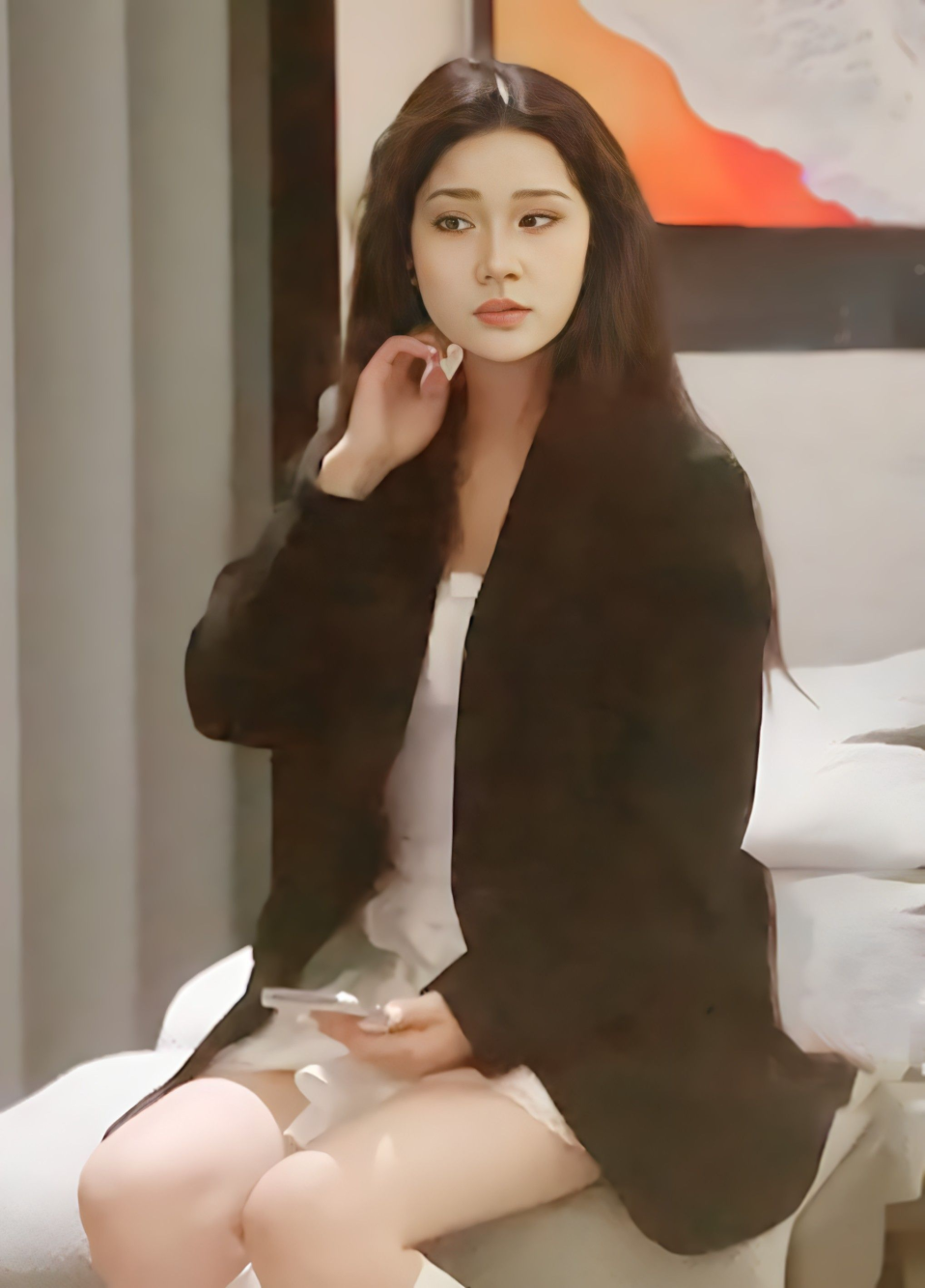 探花约炮本科正在实习的学生，身材丰满皮肤白嫩，尤其是精致的小脚人见人爱，各种姿势勐干