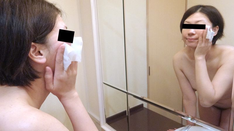 素颜熟女 〜稳重天然妻的本性素顔〜 系山内里美 pacopacomama_052119_097