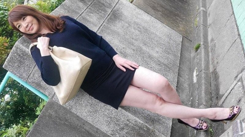 美腿超短裙的漂亮熟女被搭讪中出两次！泽木莉莉香 pacopacomama_060525_100