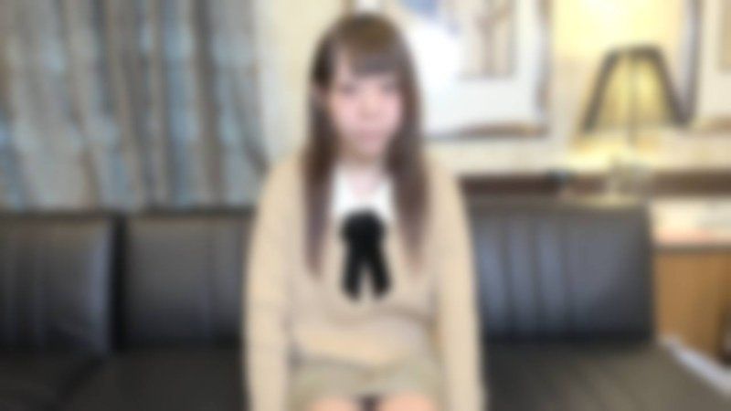 【购买者特典/评论特典 有】（正片露脸）有故事的大学生为了赚钱挑战情色自拍。对紧实的身材和无毛淫穴兴奋度MAX。毫不犹豫地大量中出完成播种 FC2-PPV-4807059