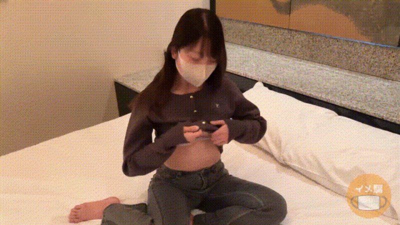 在一星级餐厅工作的甜点师，在形象影片拍摄时自拍性爱 FC2-PPV-4718202