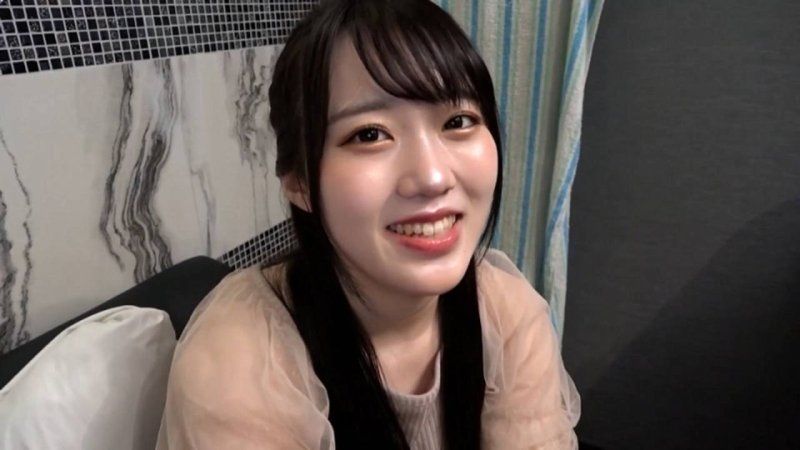 【个人拍摄】第二次情色自拍，一边兴奋一边让鸡巴湿润的变态美女 FC2-PPV-4792085