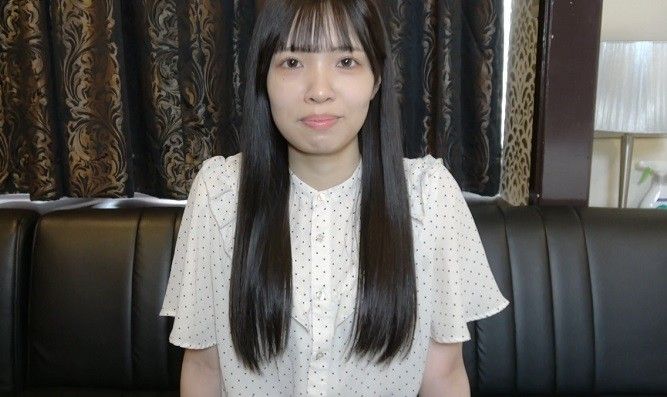 【购买者福利/有评论福利】修长的剃光美女正在拍照。灵敏度太好了，我的乳头都竖起来了。精子注射完成与原始中出 FC2-PPV-4783094