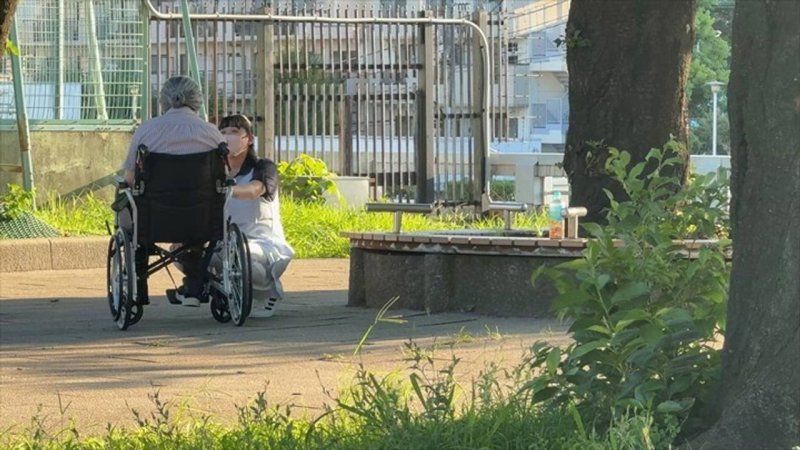 【爆乳护理师】温柔认真的H罩杯护理师 激烈活塞油湿淋淋中出 FC2-PPV-4832874