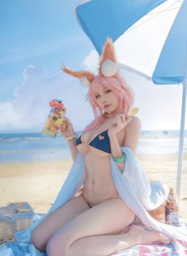 uki雨季NO.002玉藻前海边泳装[19P]