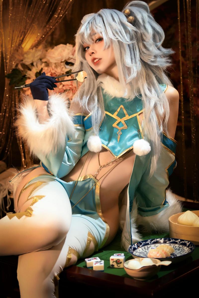 G44不会受伤 - NO.101 芙洛伦春节 [30P]