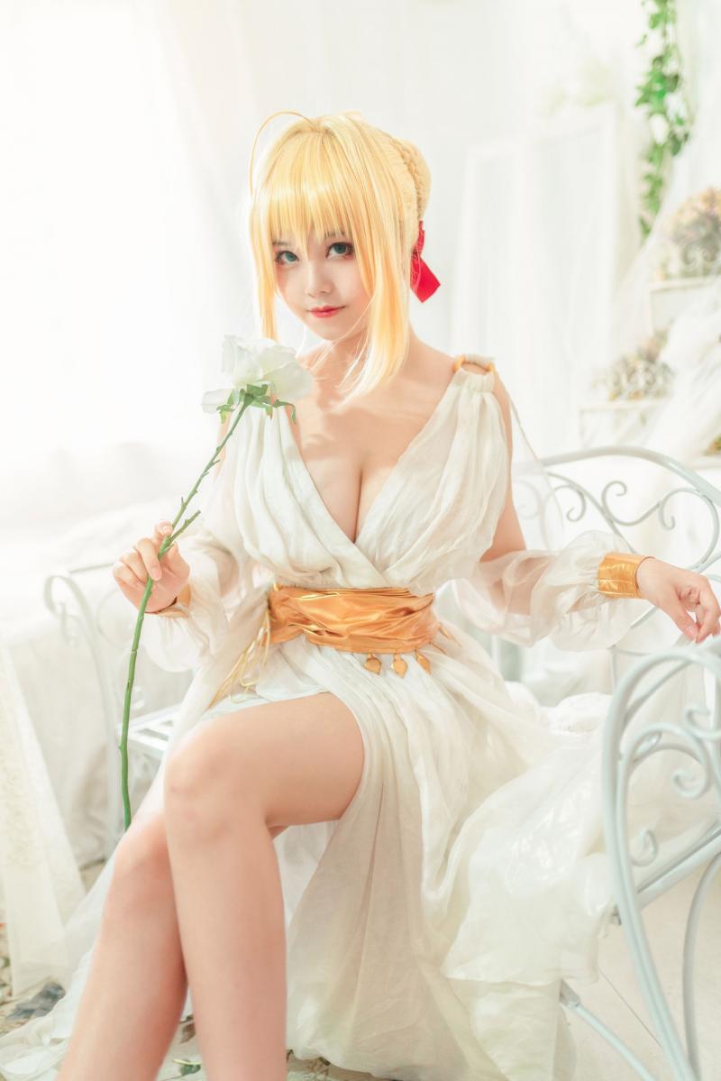 蜜汁猫裘-尼禄睡裙