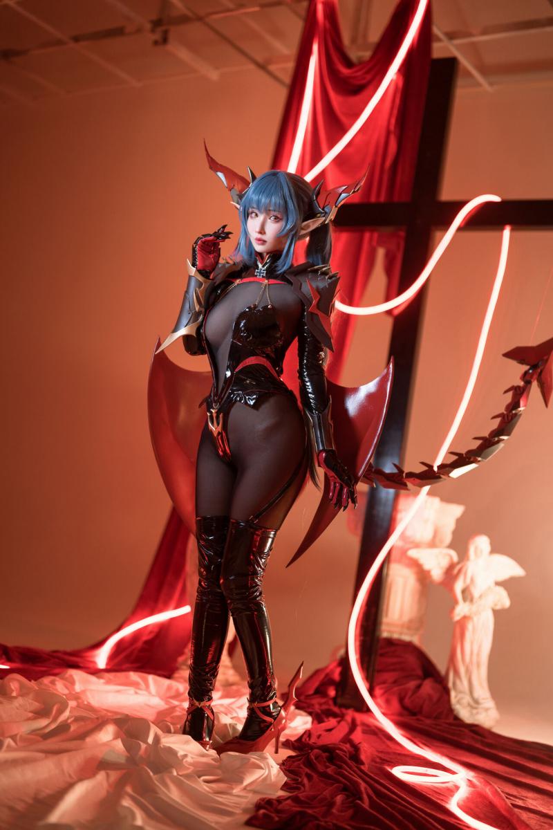 [rioko凉凉子] 雷根斯堡默认+泳装暗龙、灿烂海滩