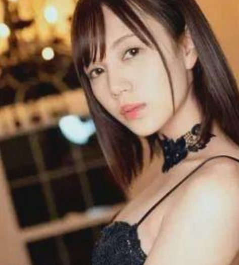 东北进惊列车的一等包厢里