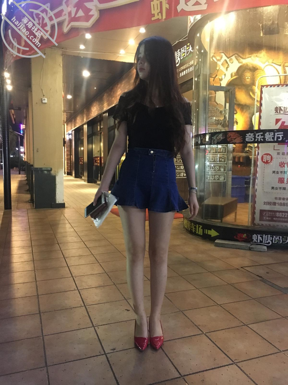 跟拍餐厅遇到的少妇，这种类型的你们有感觉吗